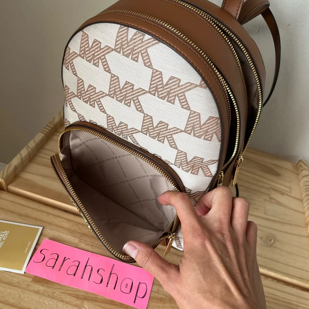 🌼Michael Kors Backpack Set - Picture 9 of 16